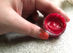 DIY tinted lipgloss+tinted lipgloss+beauty DIY